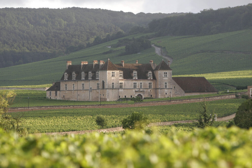 Le Château du Clos de Vougeot : histoire et patrimoine