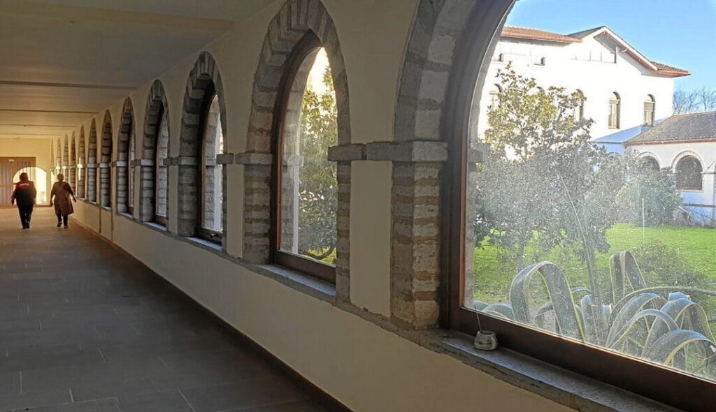 Témoignages et avis sur l’abbaye de Belloc : immersion dans un lieu de spiritualité