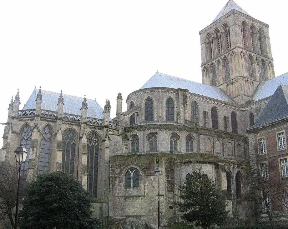 Découverte de l’abbaye de Valasse : entre patrimoine et quête spirituelle
