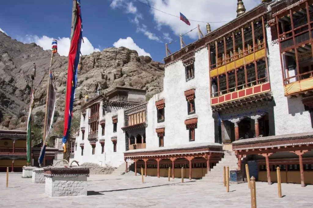 Monastères en Inde en 7 lettres : toutes les réponses