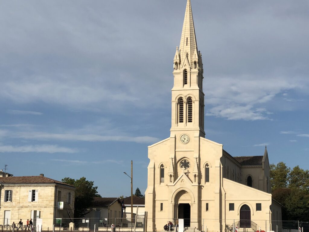 Que voir à l’église Saint-Pierre de Gradignan ?