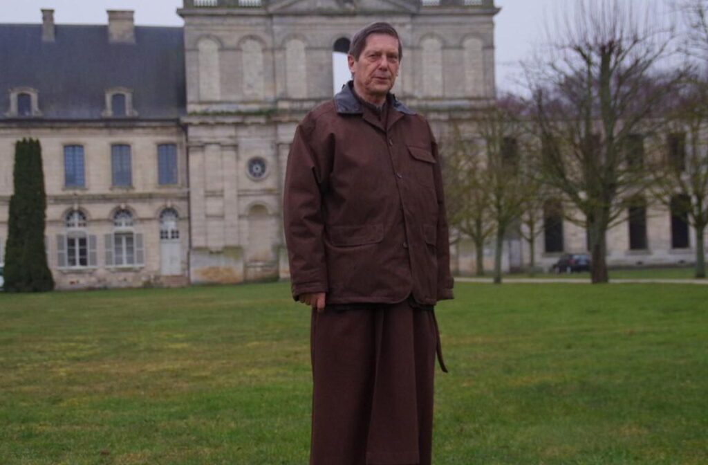 Qui sont les frères d’Ourscamp et quelle est leur mission ?