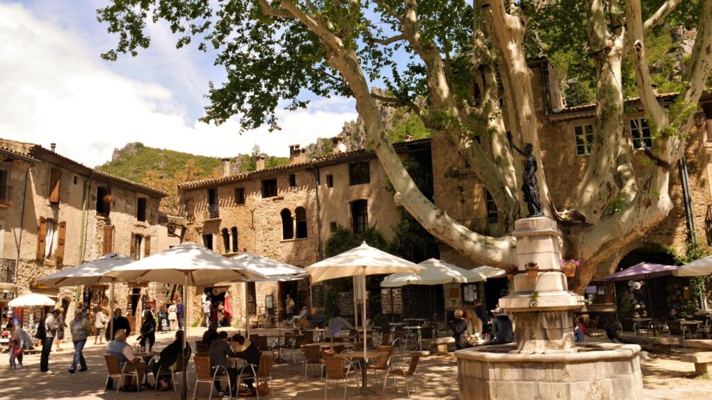 Une journée à Saint-Guilhem-le-Désert : que voir et que faire ?