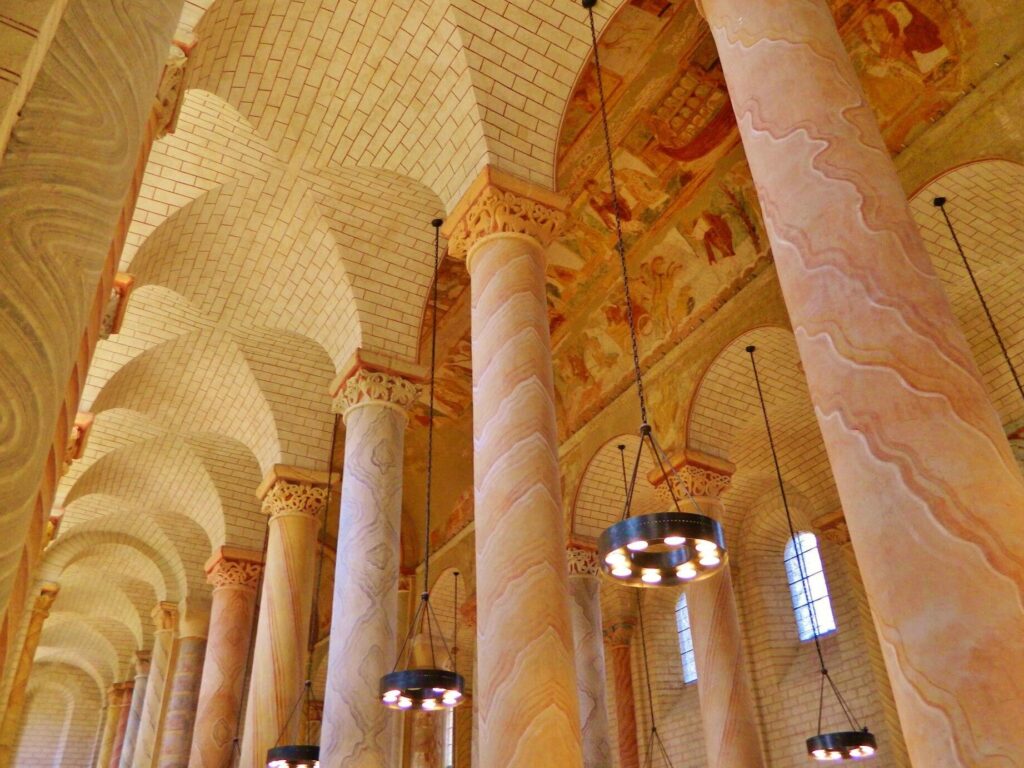 L’abbaye de Nieul-sur-l’Autise : un voyage spirituel au cœur de l’histoire