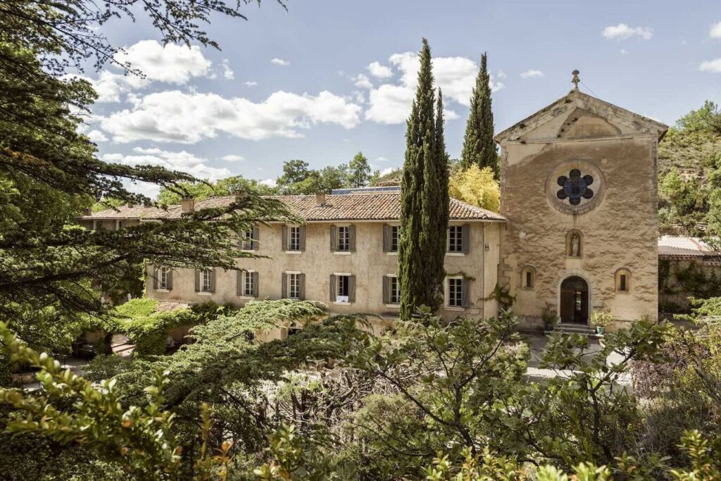 Monastère de Ségriès : séjour bien-être en Haute-Provence