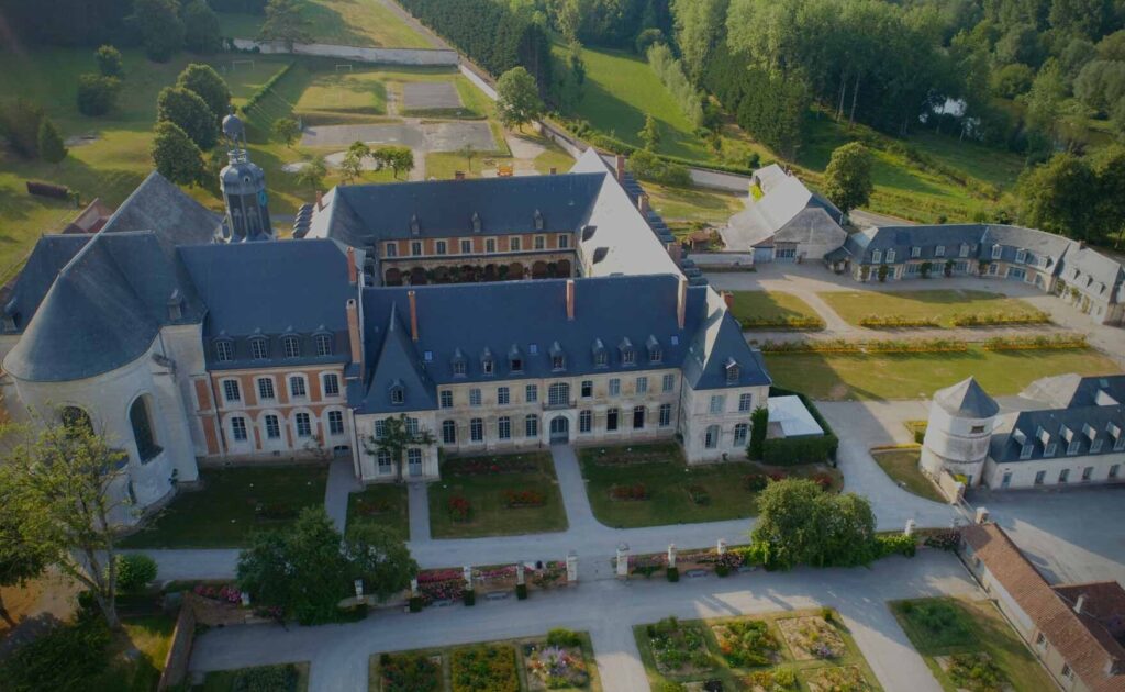 Découverte de l’abbaye de Valloire : un havre de paix et de spiritualité