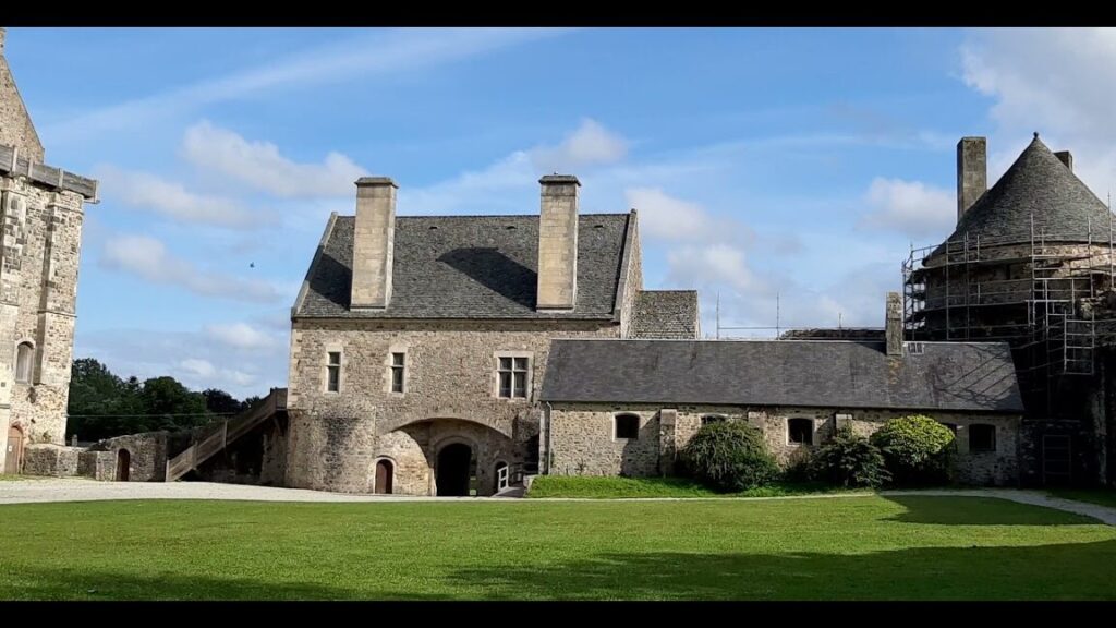 Découverte historique de l’abbaye Saint-Sauveur-le-Vicomte