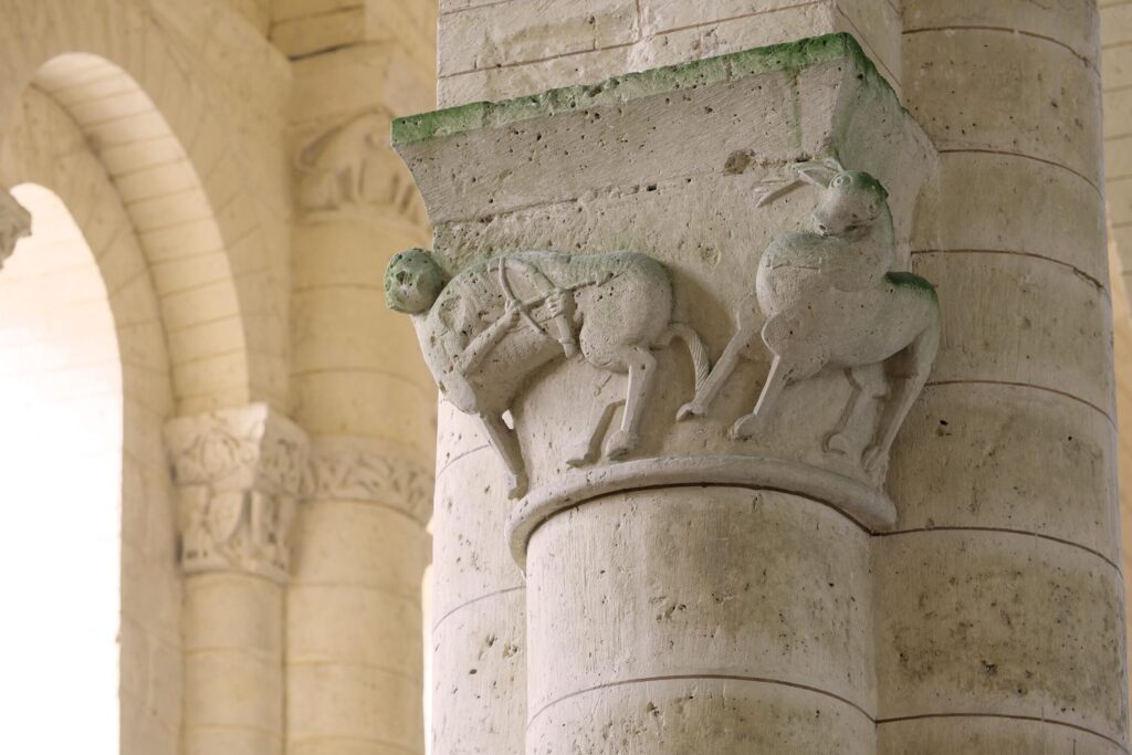 Visite spirituelle à l’abbaye Sainte-Hilaire : entre histoire et recueillement