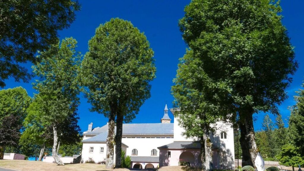 L’abbaye d’Ardennes : havre de paix et de spiritualité en Normandie