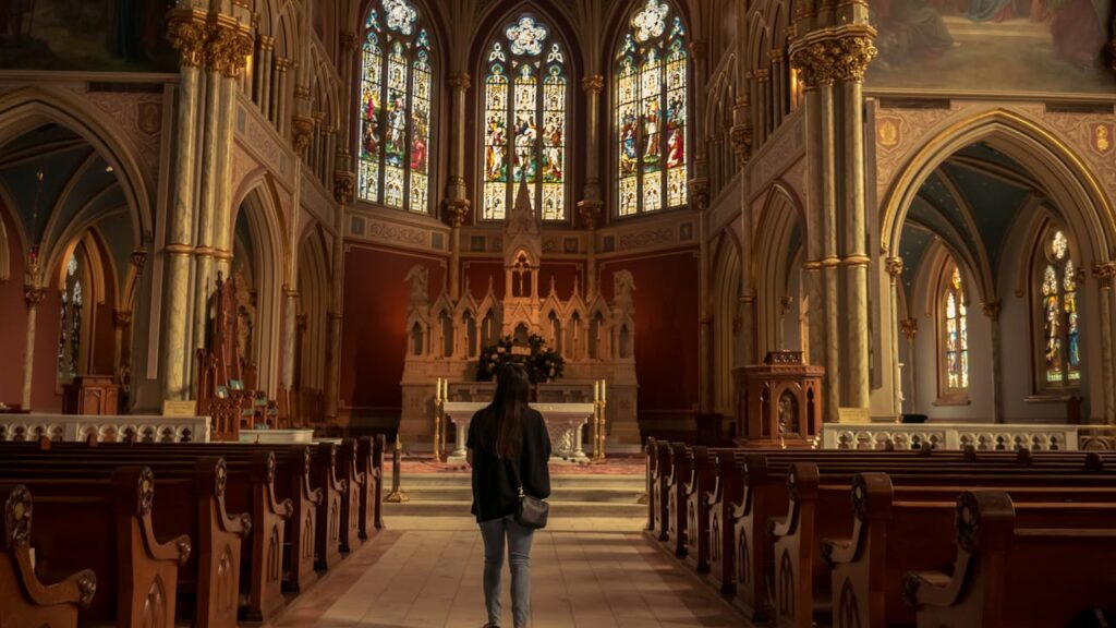 L’Art des vitraux dans les églises